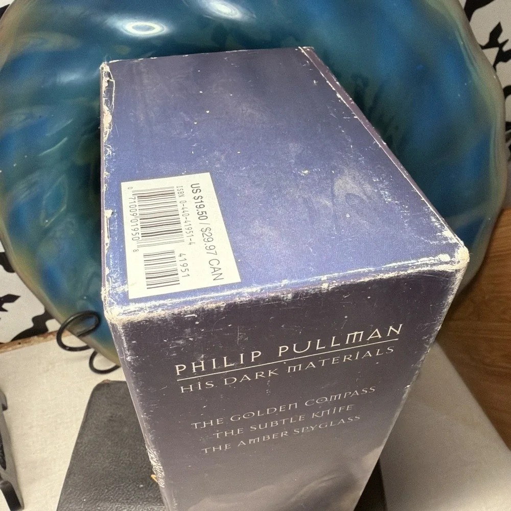 His Dark Materials Boxed Set Philip Pullman - The Golden Compass